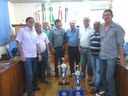 Troféus campeões do voleibol.