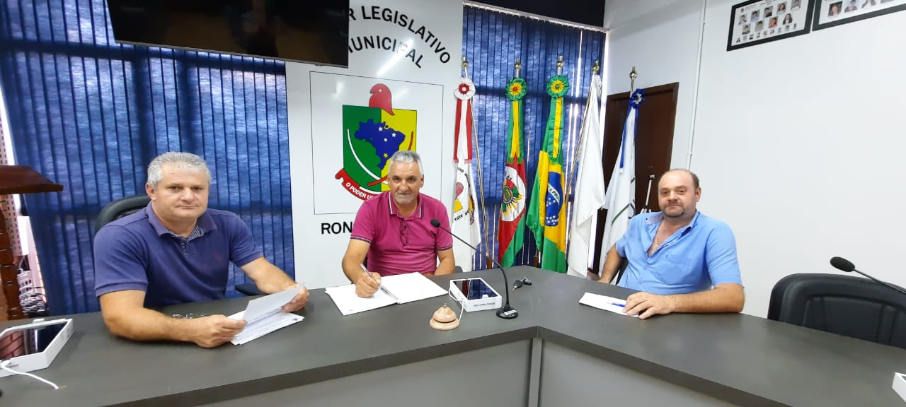 VEREADORES “GALO” E LUCCA SE REUNIRAM COM ASSESSOR DO DEPUTADO MARCON